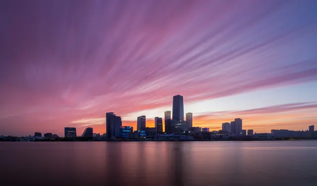 城市风光 · Nikon Z8, 16mm, f/8, stacked, ISO 64